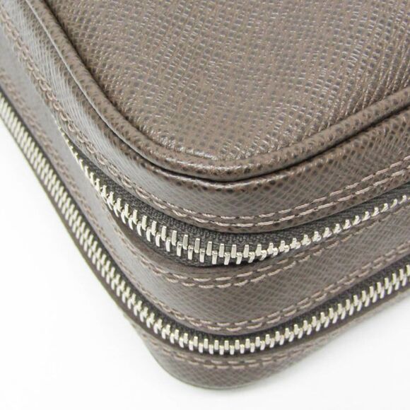 Louis Vuitton Pavel Brown Leather Clutch Bag (Pre-Owned) - Picture 4 of 11